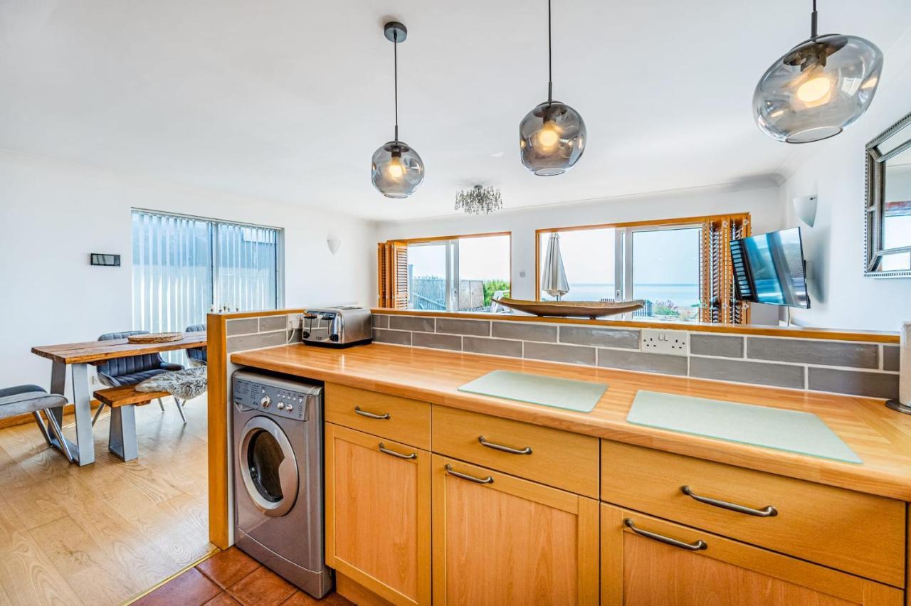 Pebble Paradise Beachfront Family Getaway Pevensey Buitenkant foto