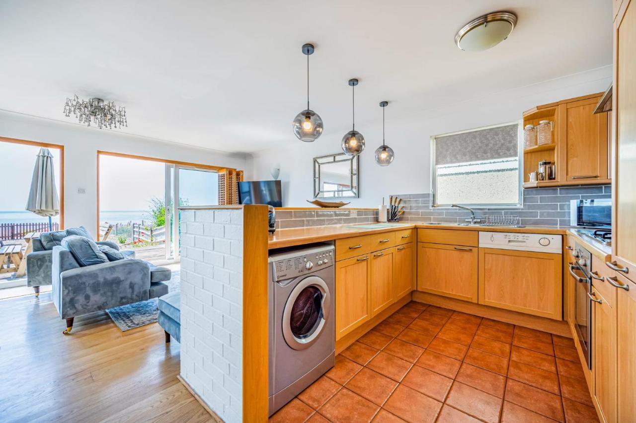 Pebble Paradise Beachfront Family Getaway Pevensey Buitenkant foto
